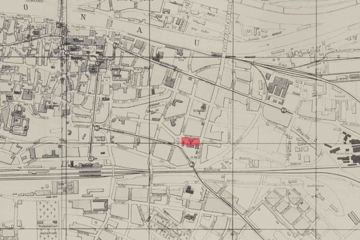 Zu sehen ist ein Ausschnitt aus dem Regensburger Stadtplan von 1983. Abgebildet ist der Regensburger Osten. Eine rote Markierung kennzeichnet die Gebäude in der Greflingerstraße in welchen das Jugendamt zu dieser Zeit untergebracht war.
