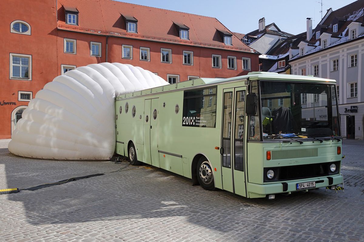 Kultur - Treffpunkt-Festival - Kunstprojekt Bus am Haidplatz