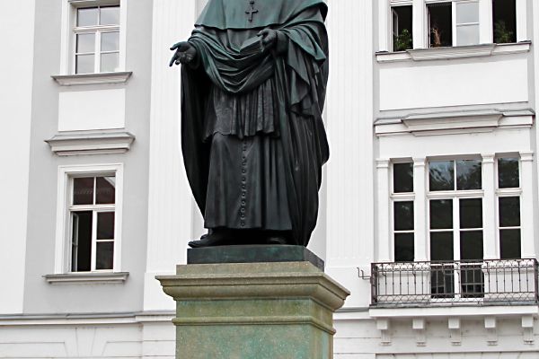 Denkmal für Bischof Johann Michael von Sailer (c) Stadt Regensburg, Hana Bejlková