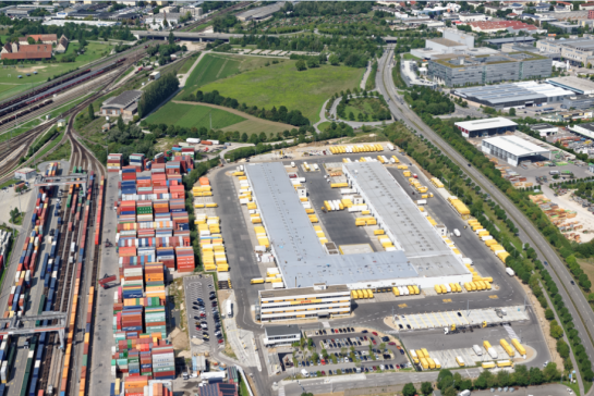 Fotografie: Containerdepot bzw. Industriegebiet Ostbahnhof aus der Vogelperspektive (C) Stadt Regensburg, Amt für Stadtenwicklung (Urheber ArcTron 3D GmbH)
