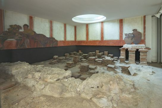 Fotografie: Reste einer römischen Fußbodenheizung im Untergeschoss des Velodroms (C) Bilddokumentation Stadt Regensburg