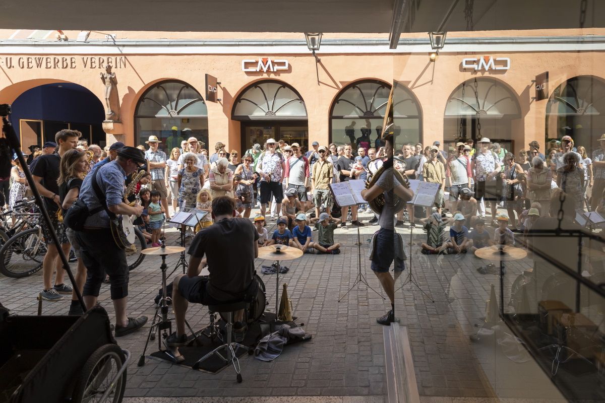Fotografie: Musiker*innen und Gäste beim Jazzweekend