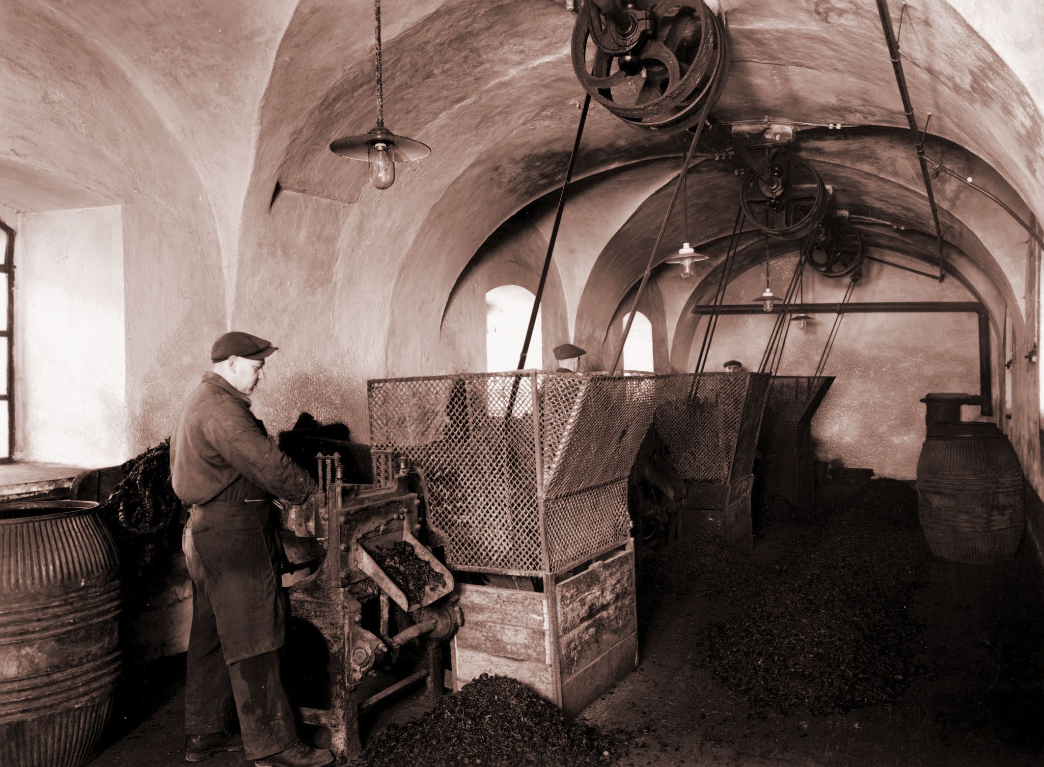 Fotografie: Historisches Bild der Arbeit in der Schnupftabakfabrik