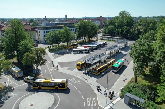 Fotografie: Interims-ZOB am Bahnhof