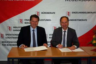 Stadt Regensburg Fremdsprachenkorrespondent In Kooperationsvereinbarung Mit Ihk Akademie