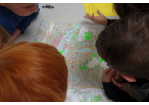 Projekt Notinsel - Kinder mit Karte