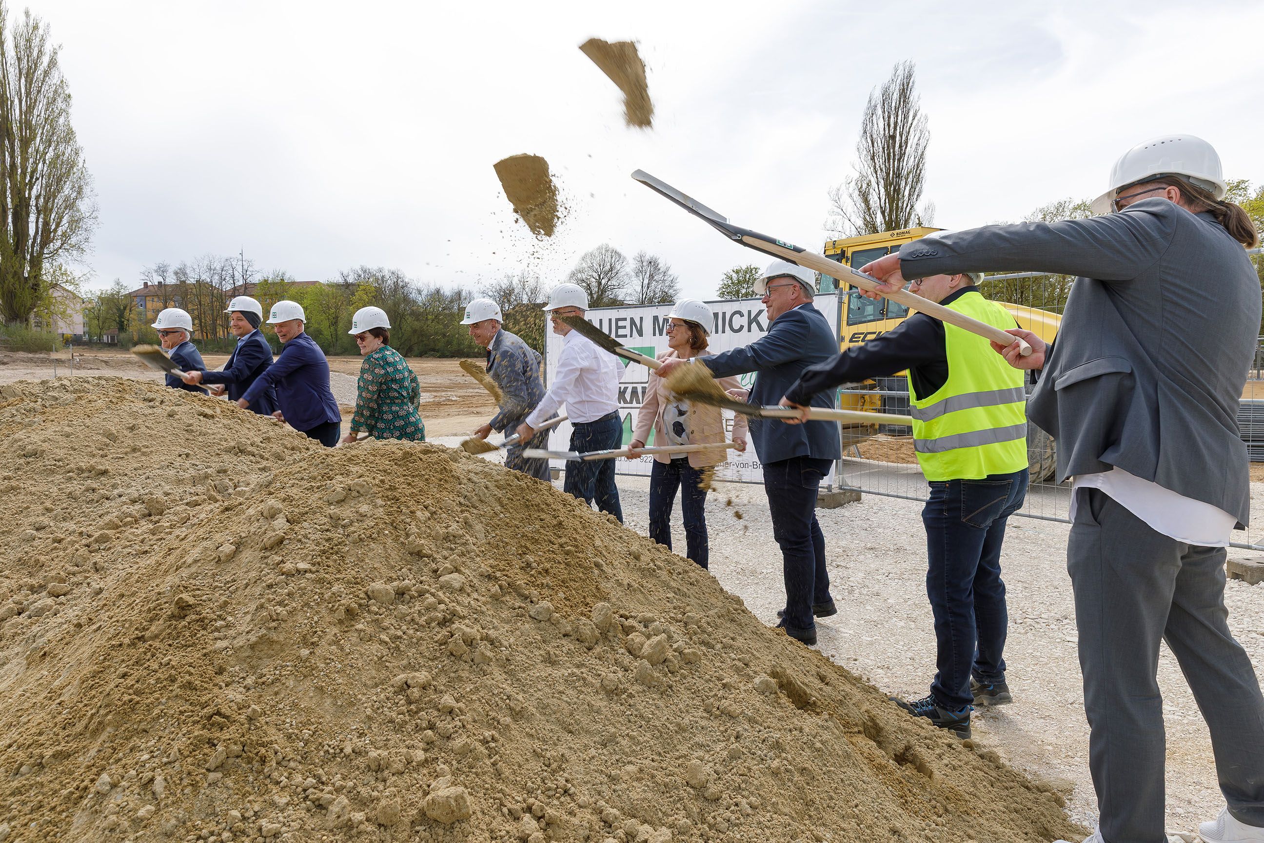 Fotografie: Spatenstich für die Energiezentrale und die PrinzLeoInfoBase
