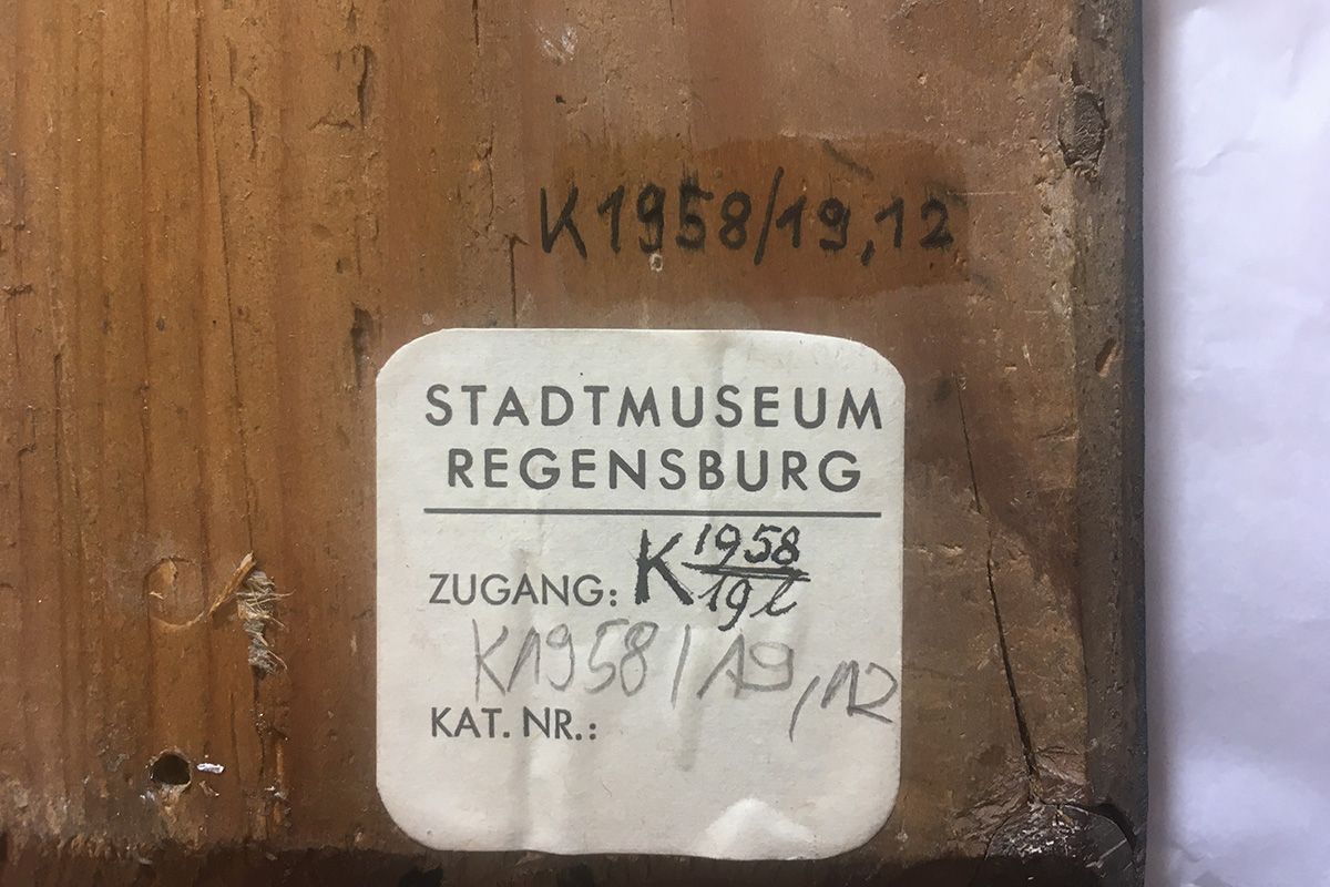 Fotografie: Beschriftung auf Holz