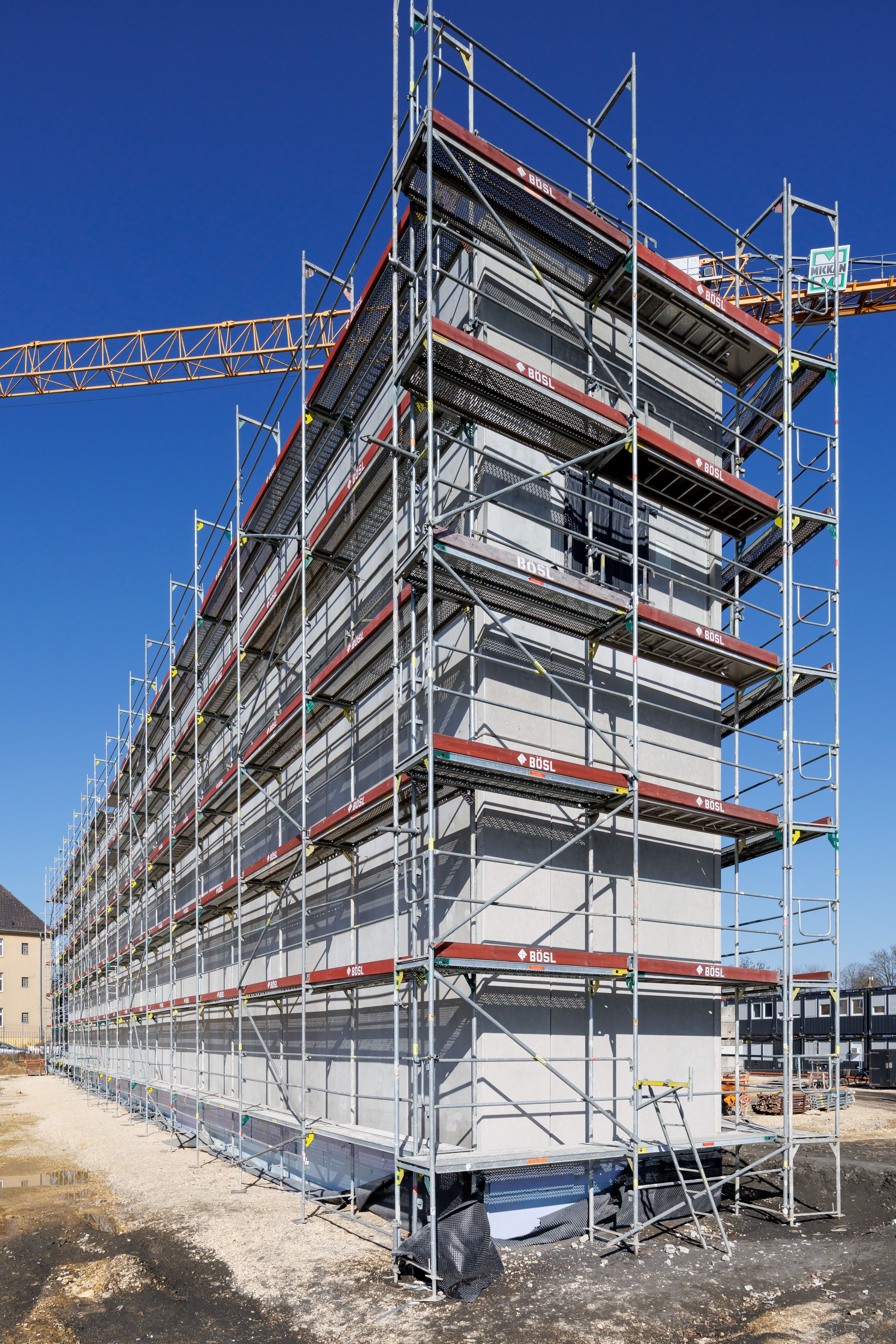 Fotografie: Außenansicht des Rohbaus der Energiezentrale 