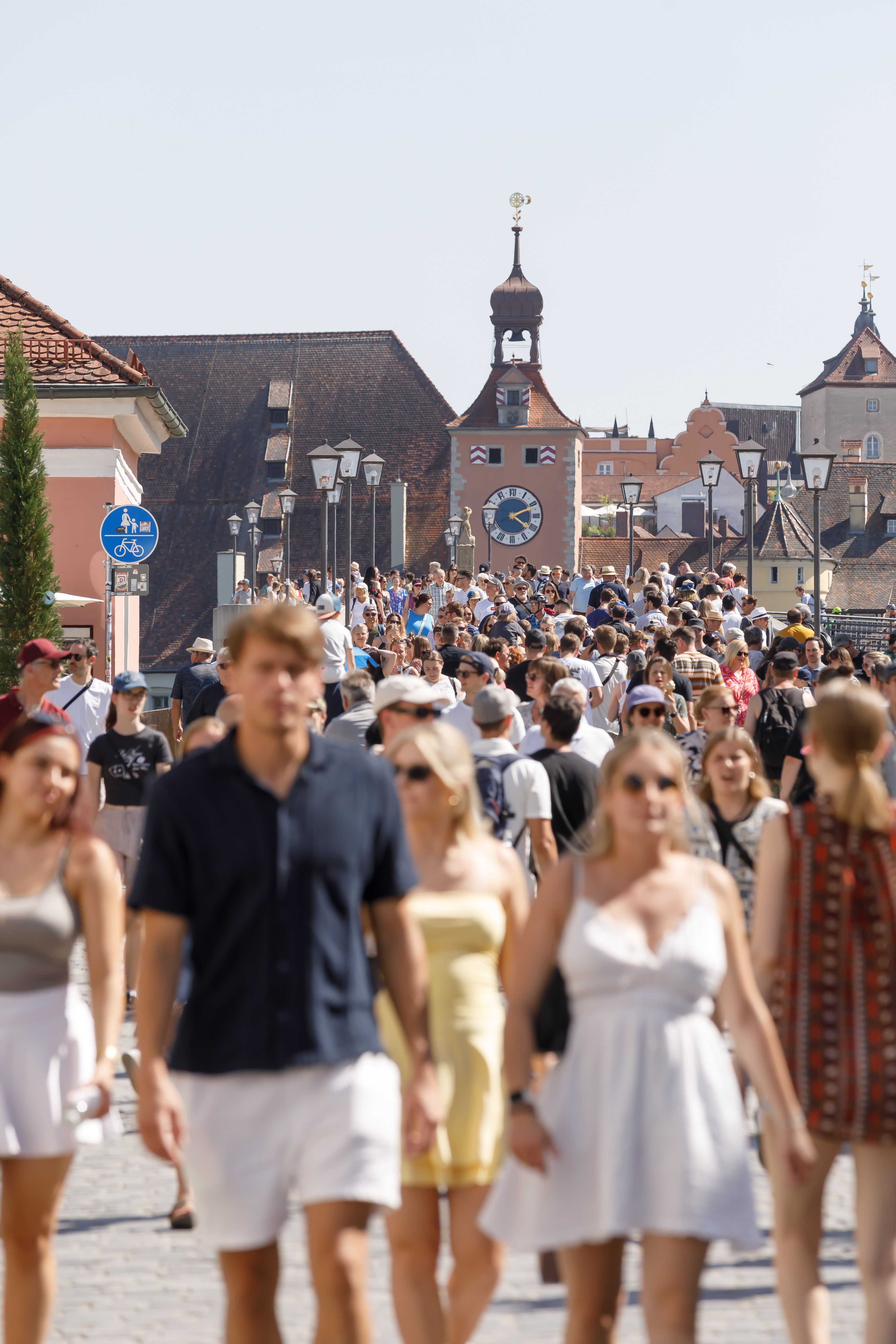 Fotografie – Menschen auf der Steinernen Brücke