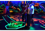 Ferienbetreuer - Schwarzlichtminigolf © Franz Hopperdietzel