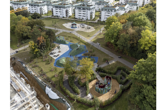 Fotografie: Angelegt wurde der Inklusionsspielplatz in der Form eines Drachen.