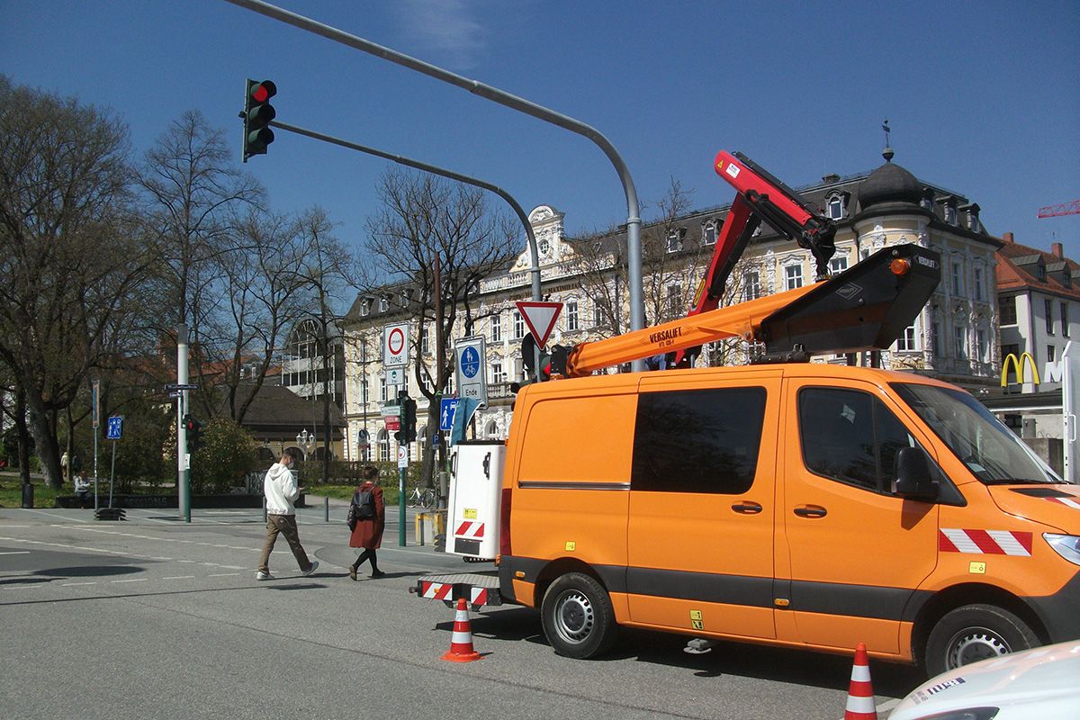 Fotografie - Errichtung einer mobilen Ampelanlage