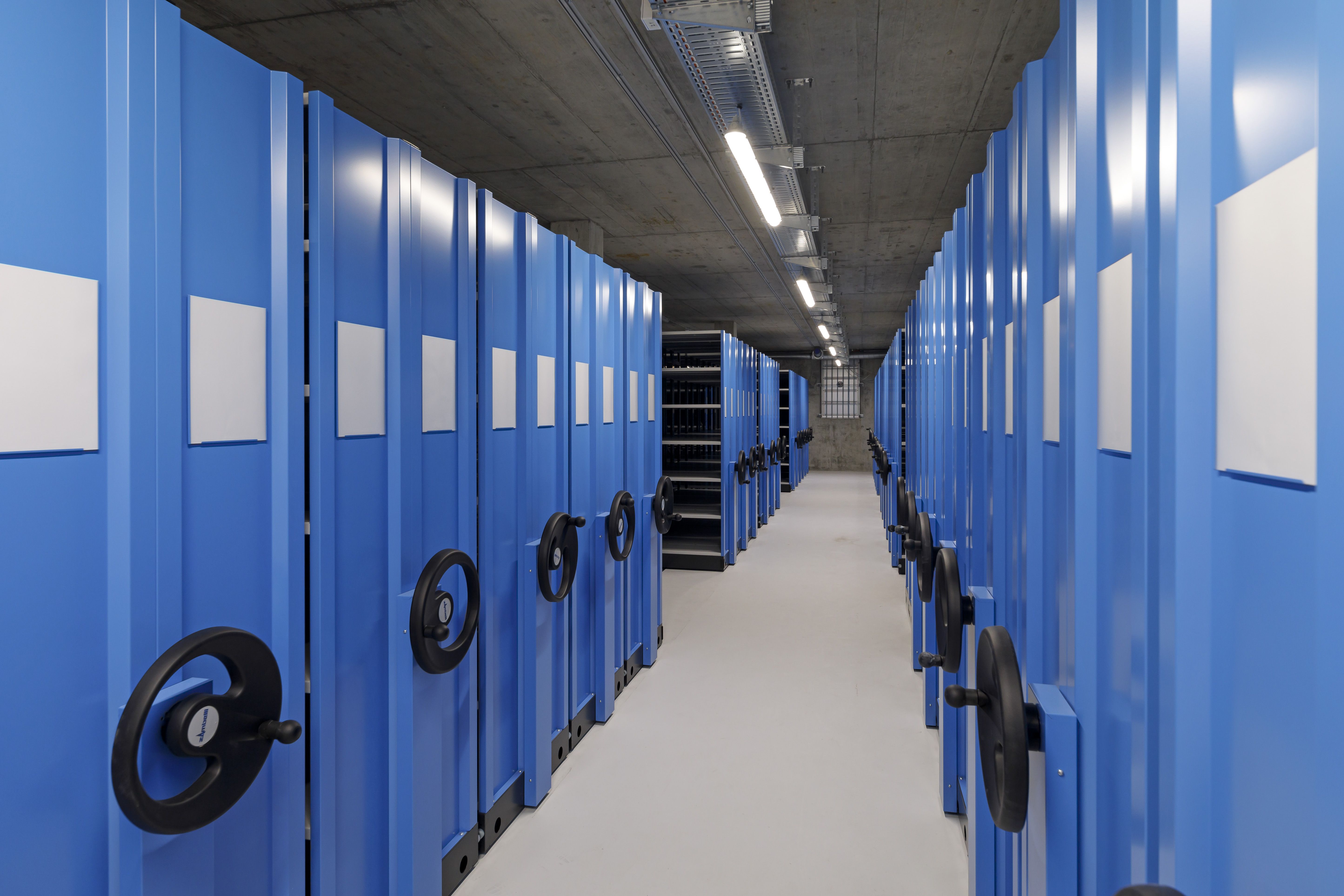 Fotografie – Zentraldepot – Rollregale Archiv 