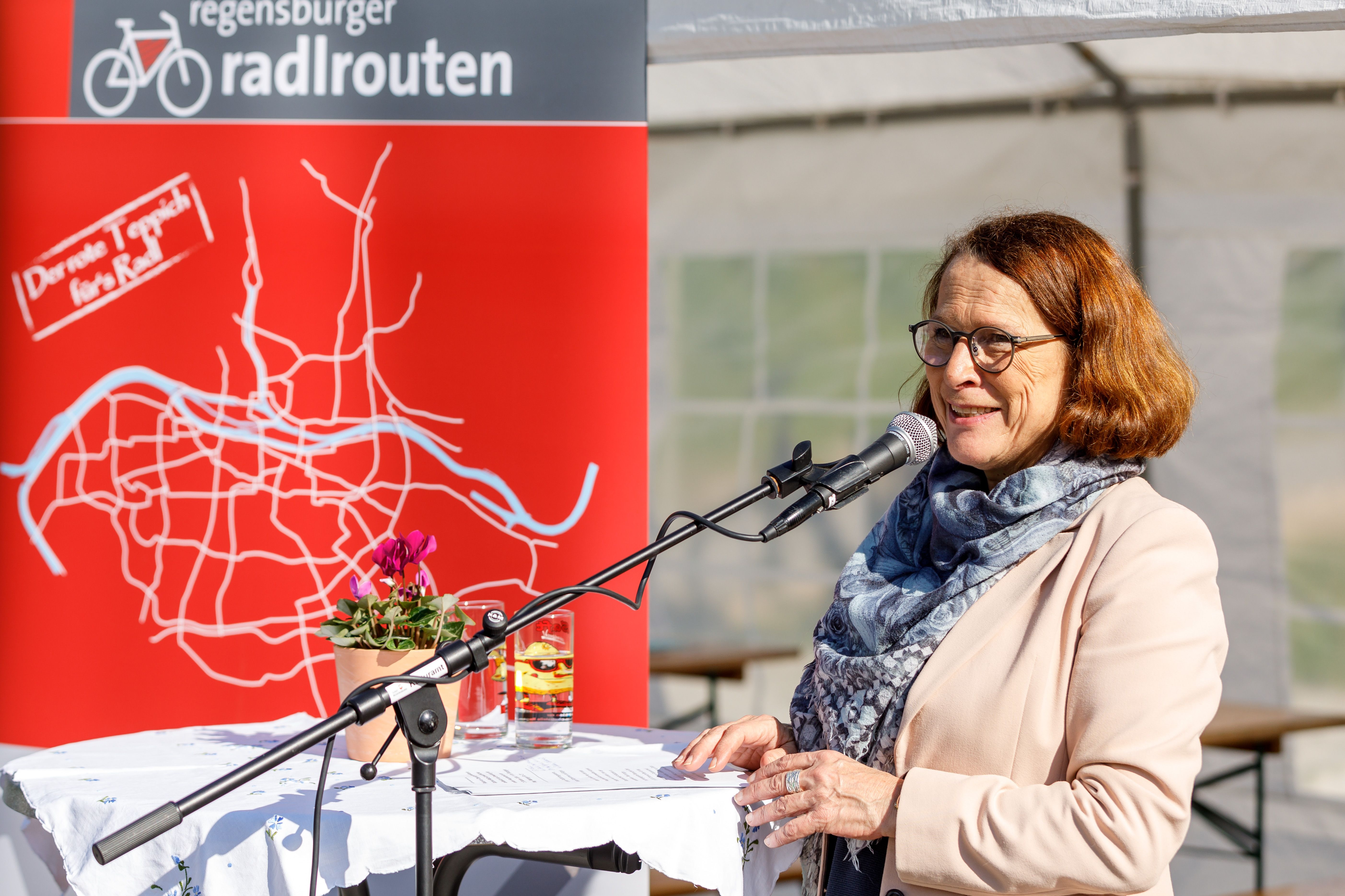 Fotografie: Oberbürgermeisterin Gertrud Maltz-Schwarzfischer bei ihrer Rede