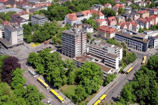 Ernst-Reuter-Platz - Luftbild Busbahnhof mit Wirsingbau