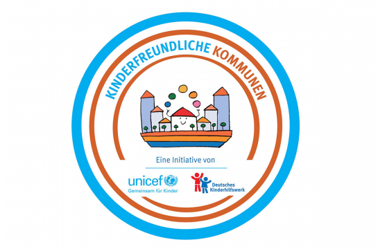 Themenbild Familien - Familienfreundliche Stadt -Siegel Familienfreundliche Stadt