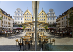 Fotografie: Kohlenmarkt mit dessen Spiegelung in einer Fensterscheibe