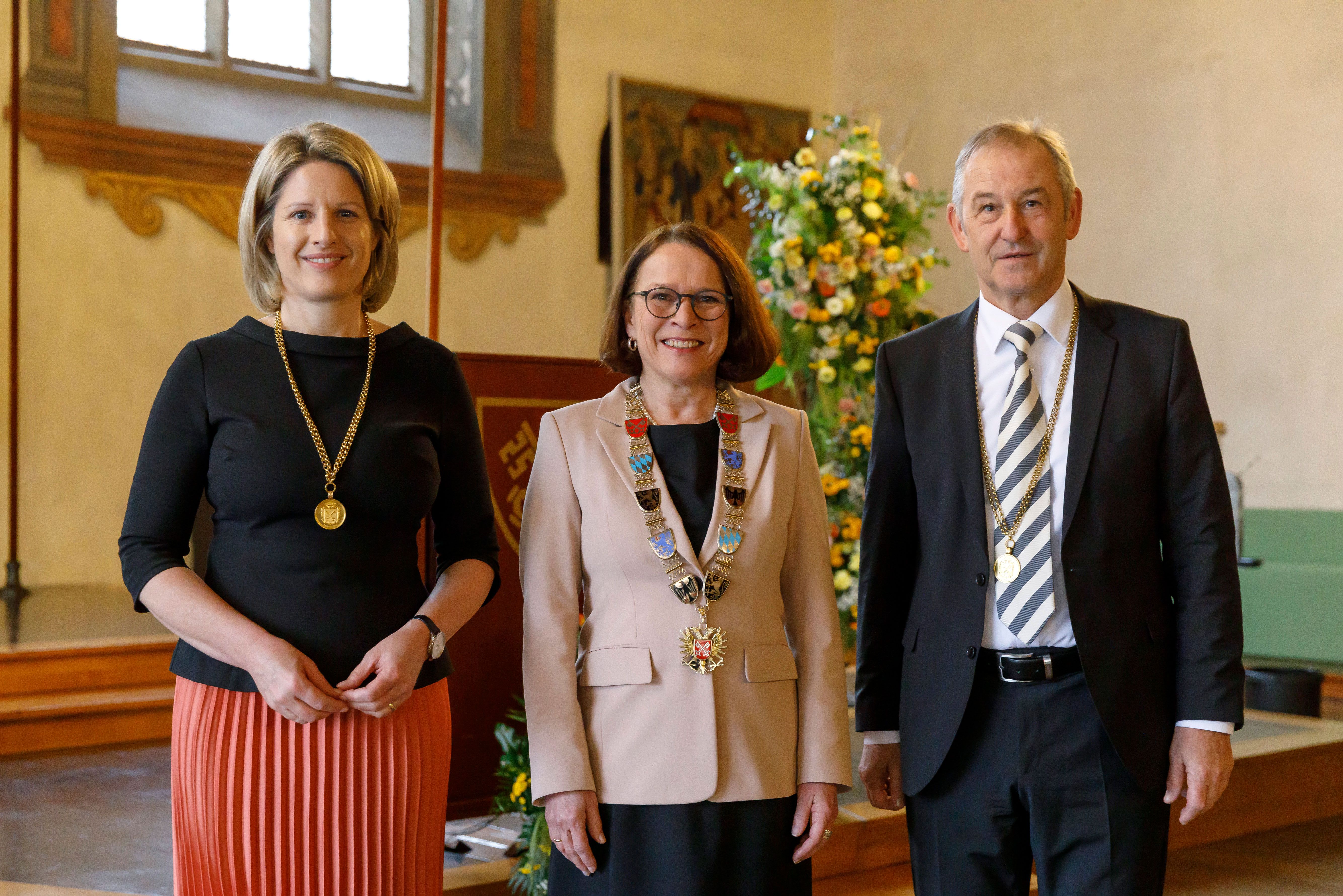 Bildmaterial - Bürgermeisterin Dr. Astrid Freudenstein, Oberbürgermeisterin Gertrud Maltz-Schwarzfischer und Bürgermeister Ludwig Artinger