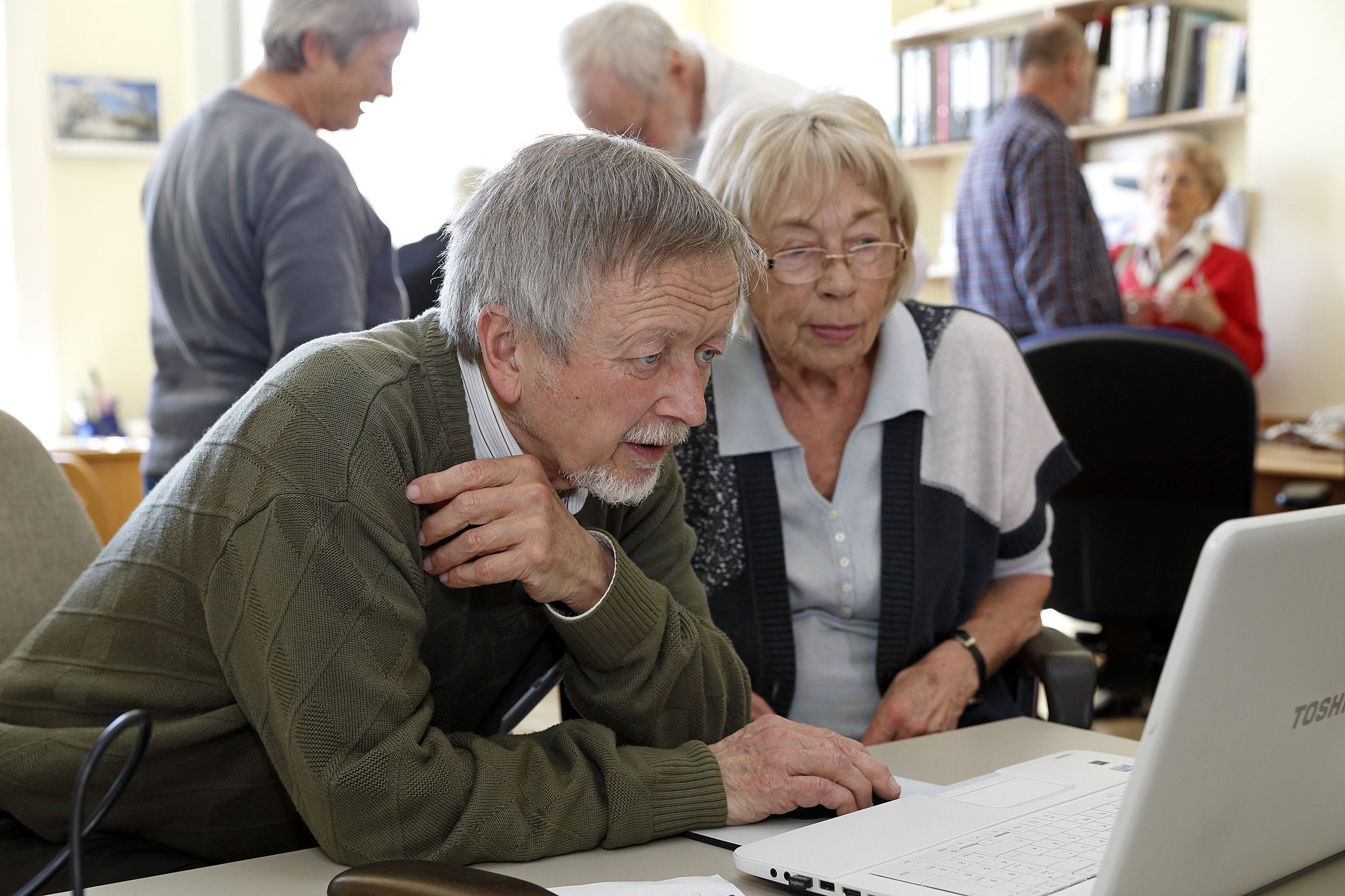 Fotografie: Computer und neue Medien standen schon früh auf dem Programm des Treffpunkt Seniorenbüro. 
