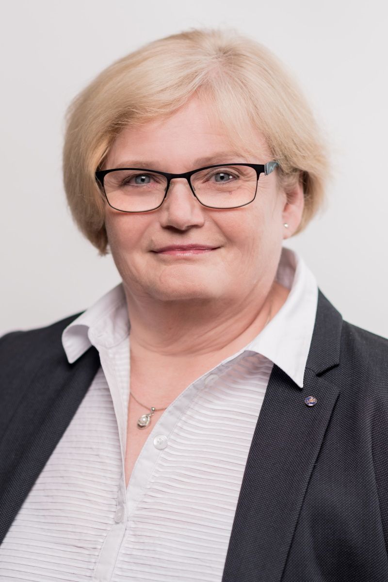 Porträt - Funk, Erika Eva