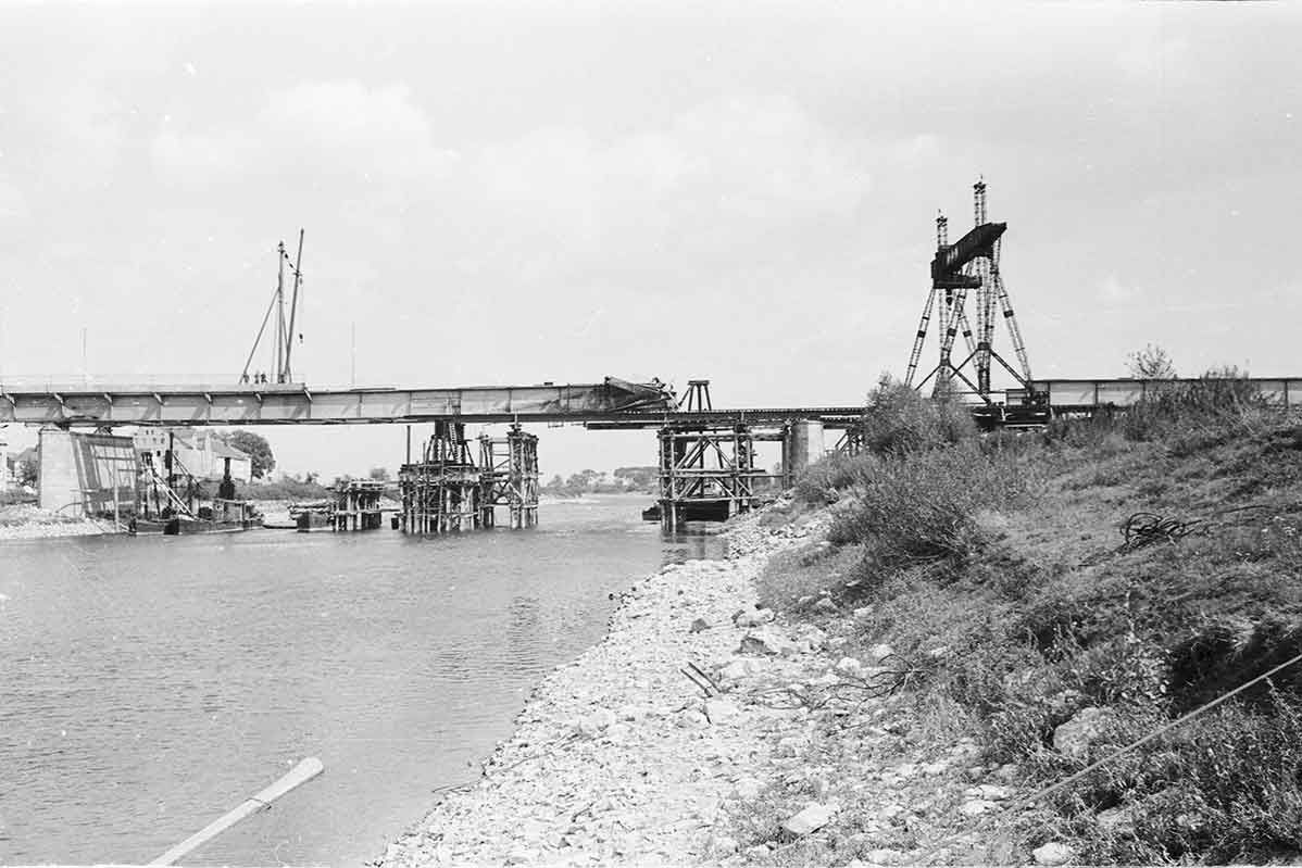 Rückblick - Nibelungenbrücke 1947