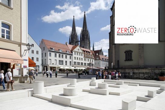 Zero Waste - Fokusgruppe Stadt- und Tourismusmarketing ©Bilddokumentation Stadt Regensburg Symbolbild – Neupfarrplatz mit Blick auf Domtürme (C) Bilddokumentation Stadt Regensburg