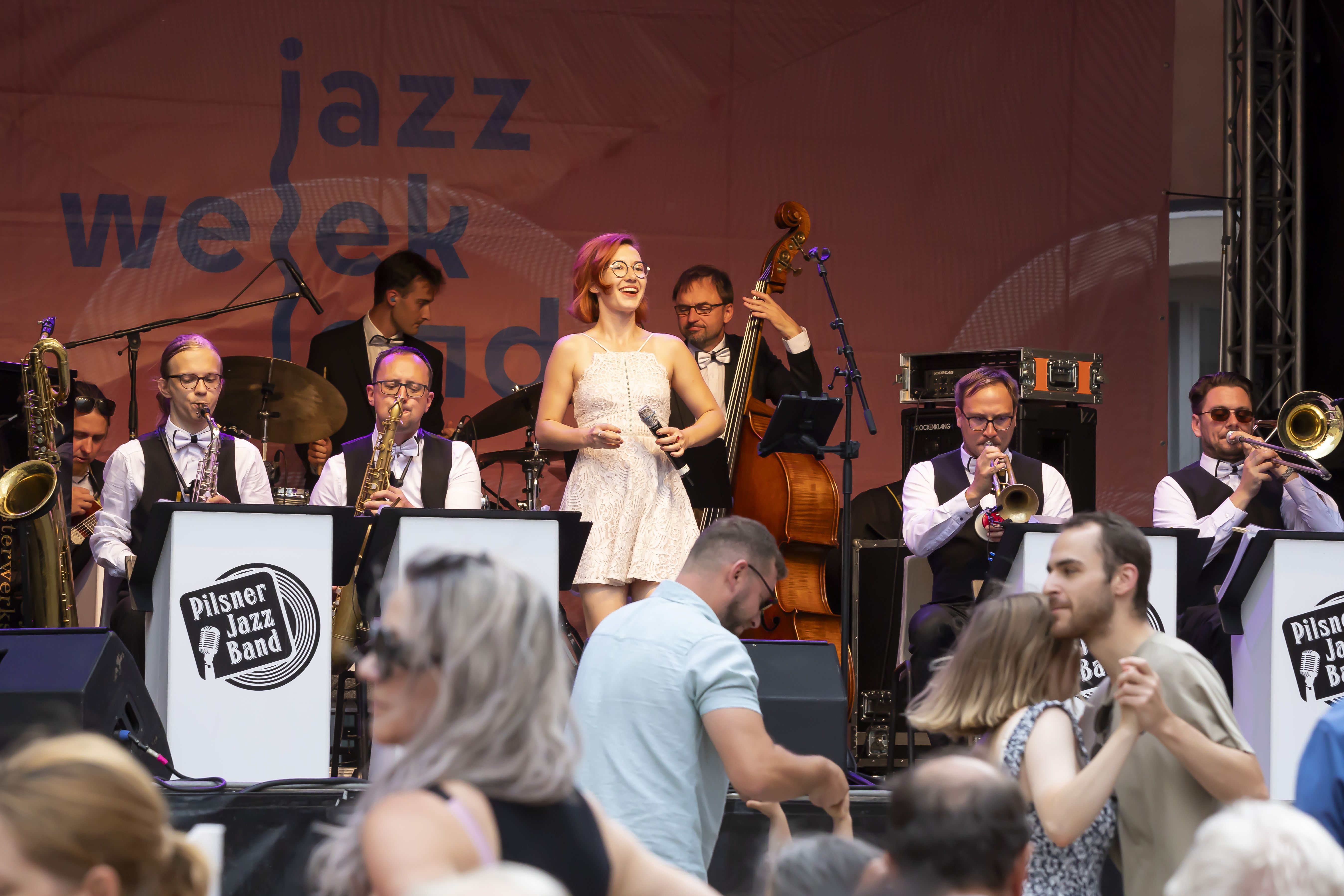 Fotografie: Pilsner Jazz Band auf einer Bühne