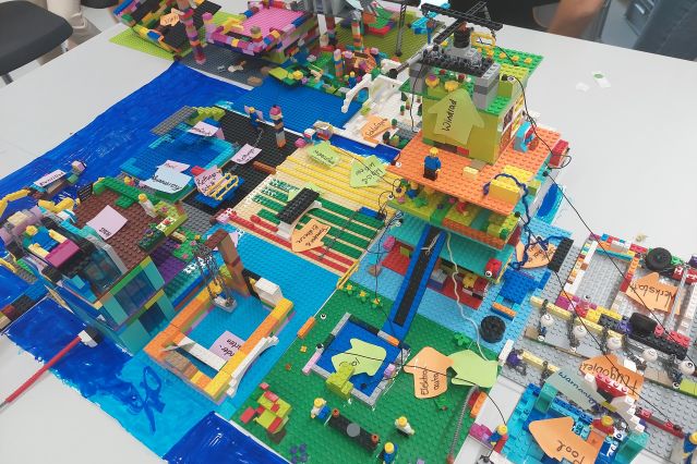 LEGO®-Modell der Stadt der Zukunft