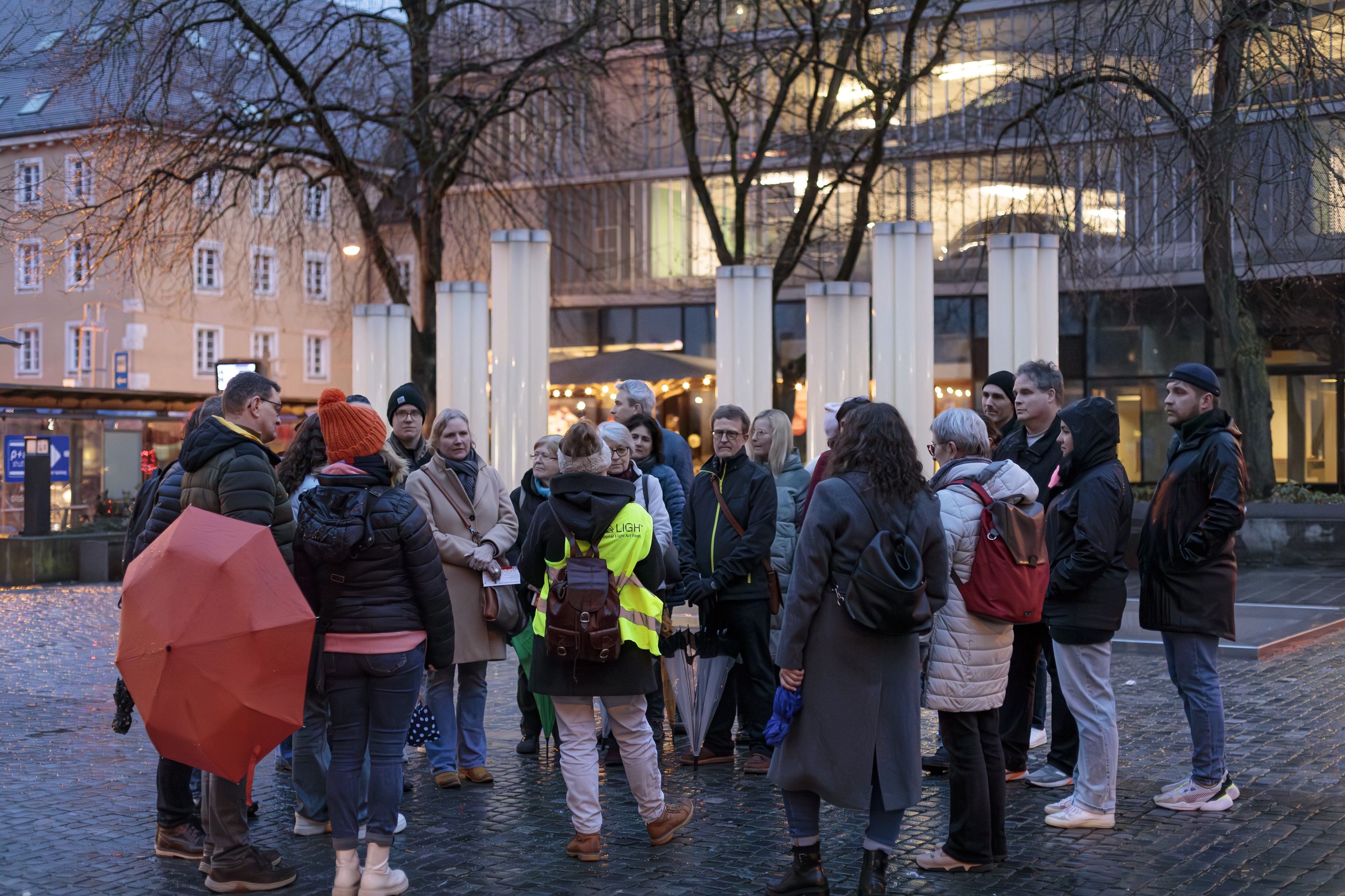 Fotografie – Teilnehmende an einer RE.LIGHT Führung