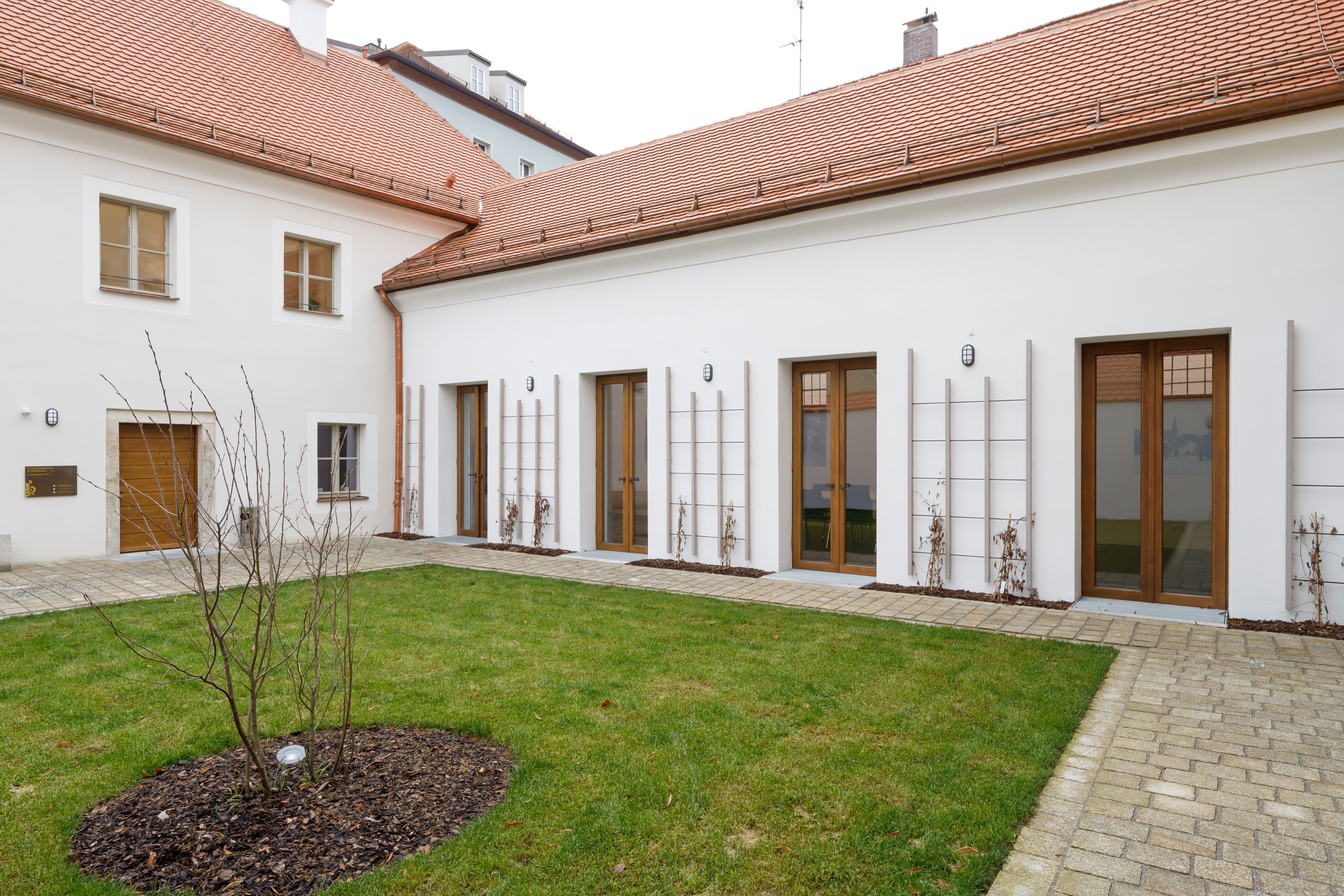 Fotografie: Der Innenhof des Schreiberhauses
