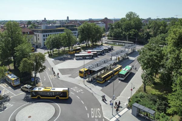 Fotografie: Luftaufnahme des Interims-ZOB am Bahnhof