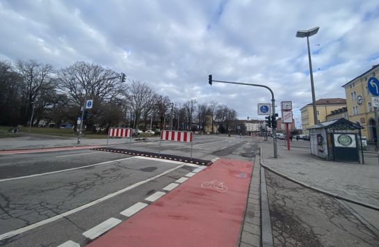 Fotografie: Vorfahrt für Radfahrer und Fußgänger  (C) Anette Menke