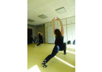 Mädchen tanzen eine Choreographie  (C) Juz Guericke 