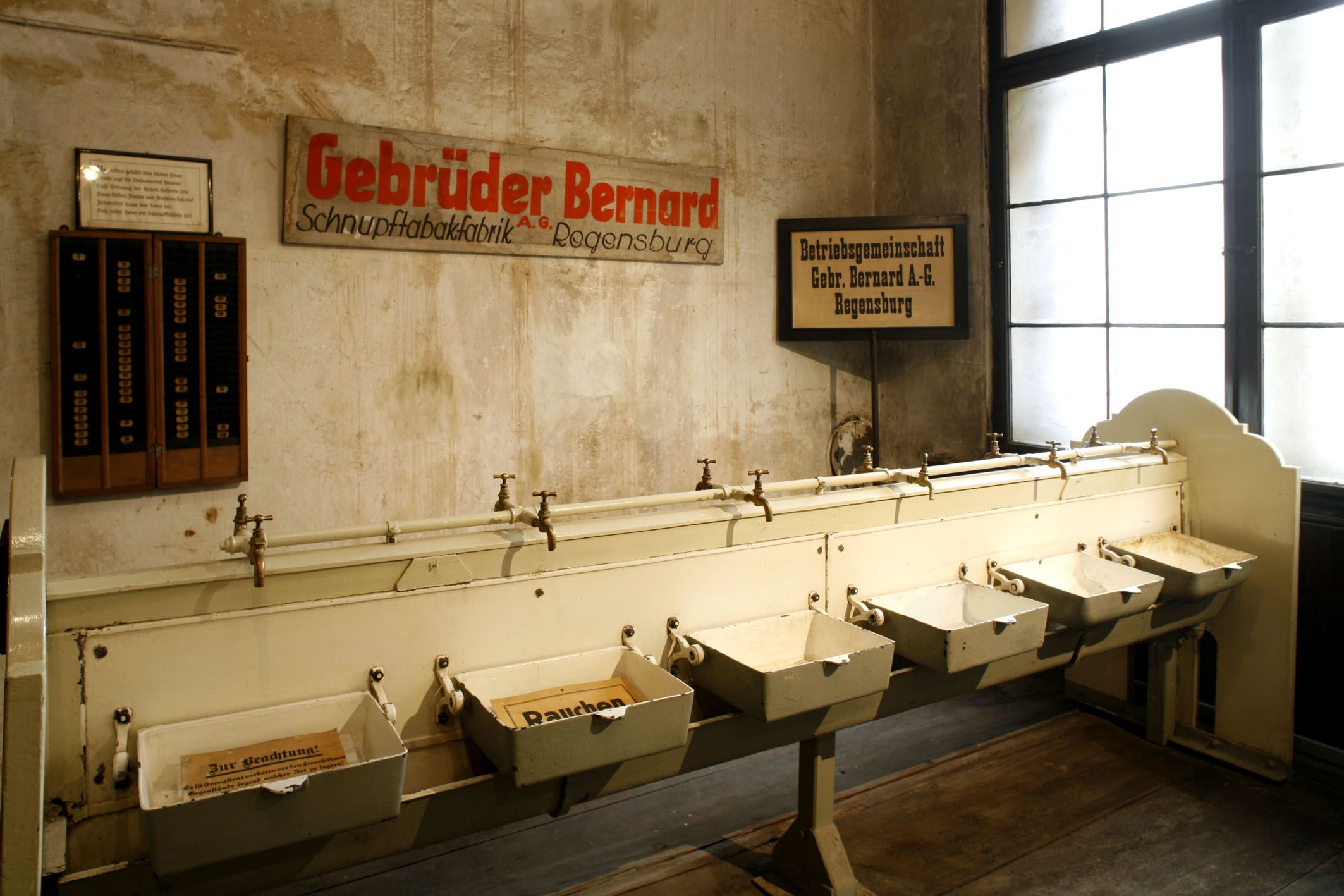 Fotografie: Historische Waschbecken