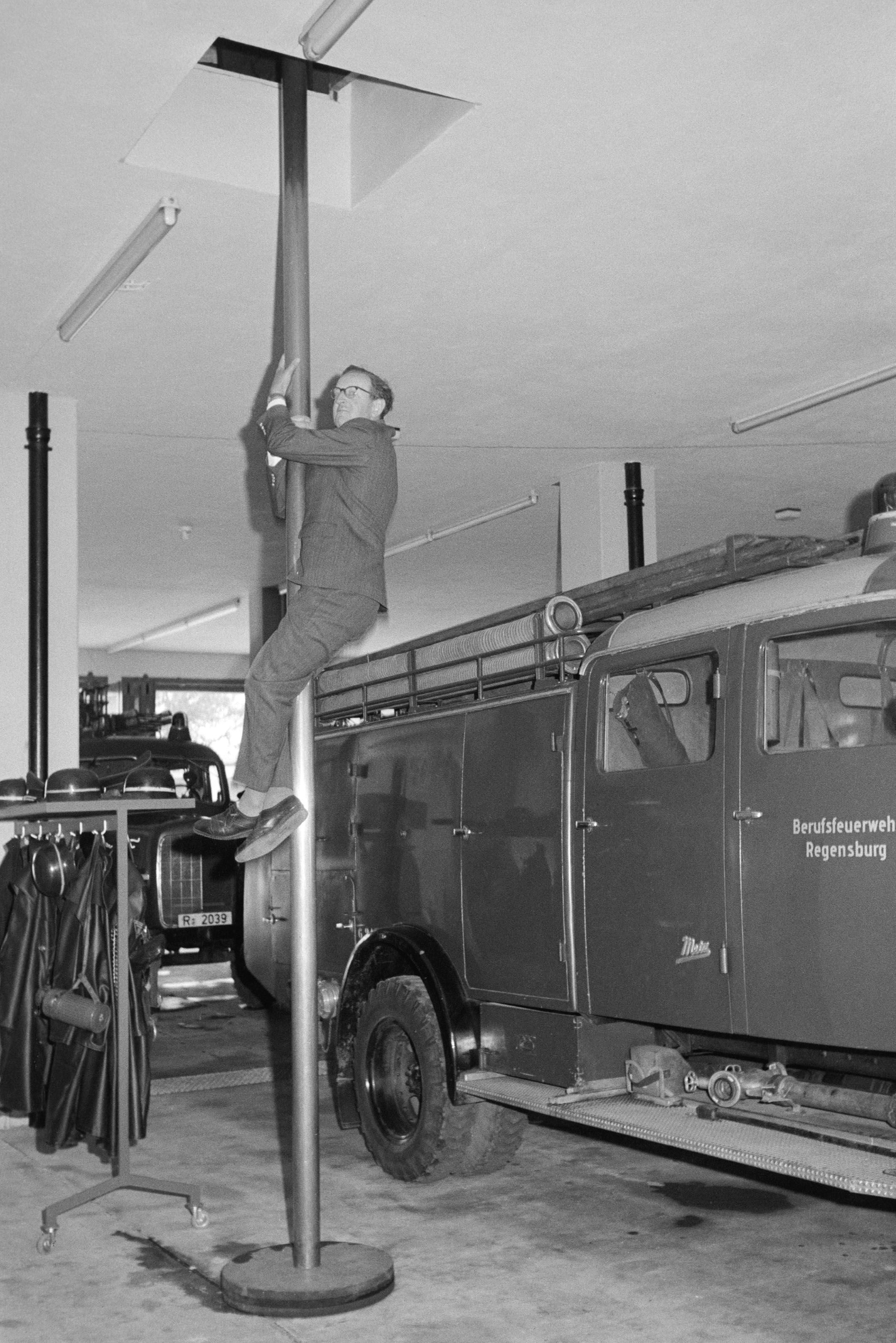 Immer einsatzbereit - Rutschstange 1965