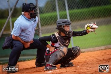 Fotografie: Nina Kerscher beim Softball-Spielen