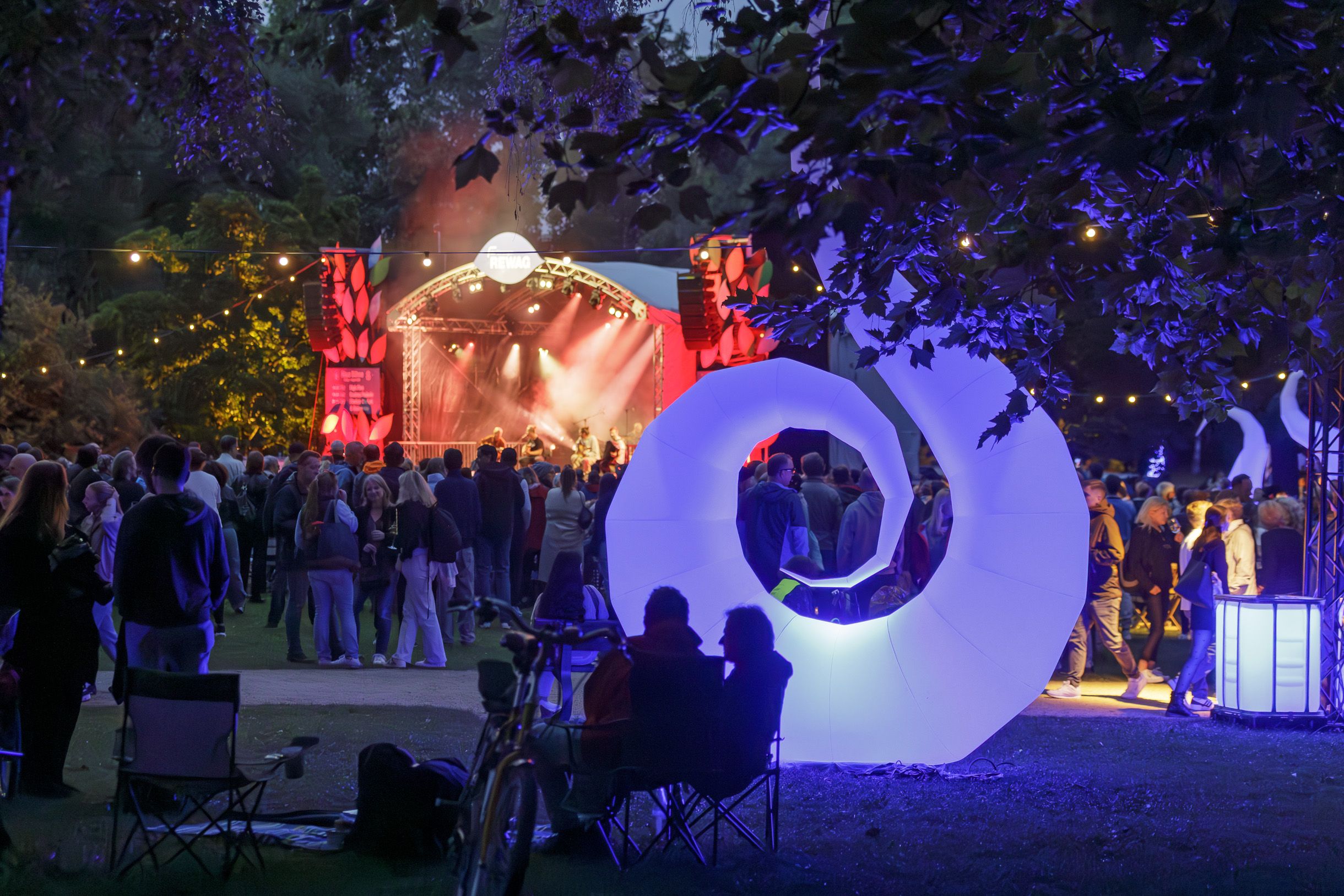 Fotografie: Impression von der REWAG Nacht in Blau