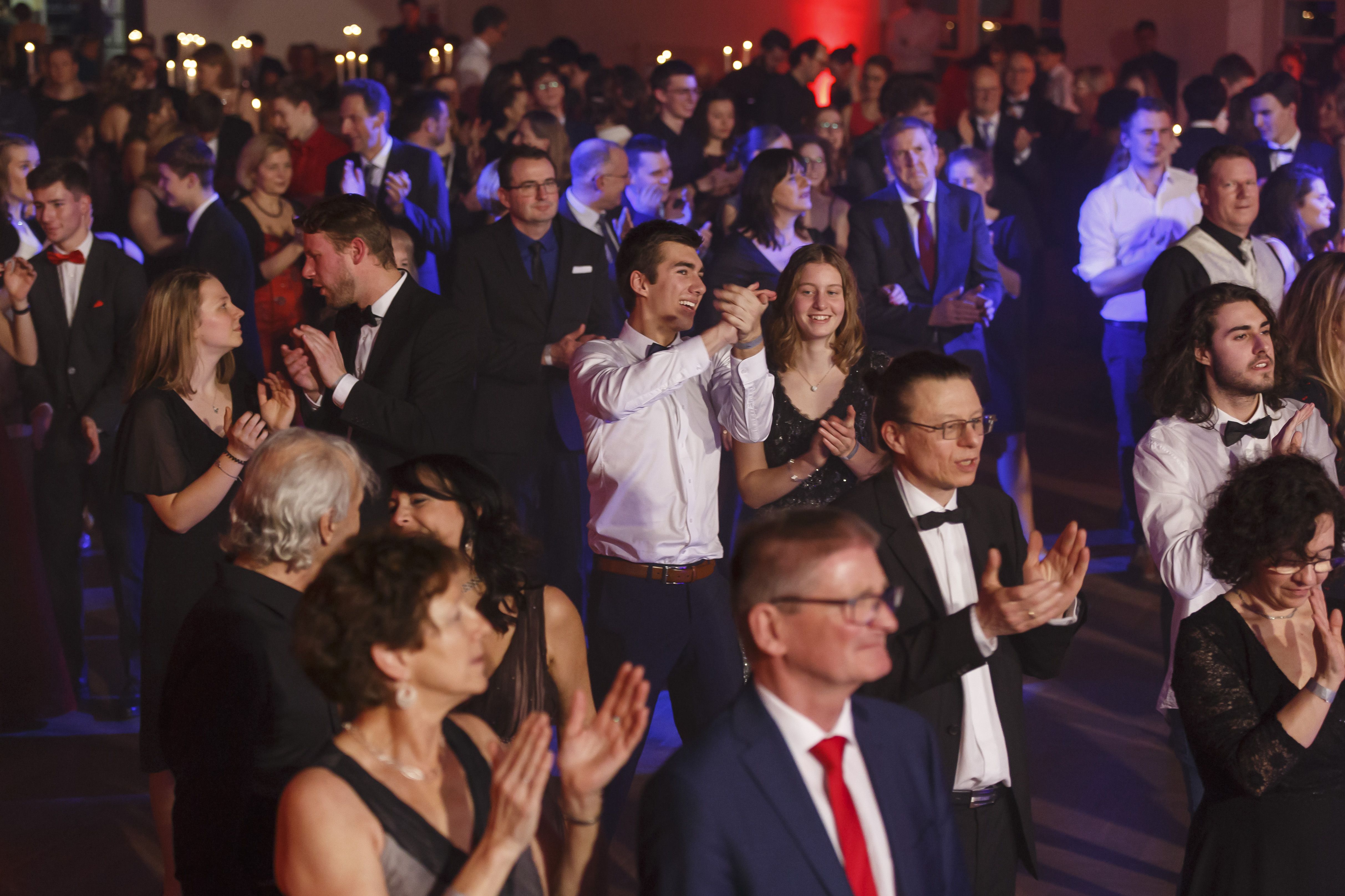 Tanzball Casino Royale Auswahl 33