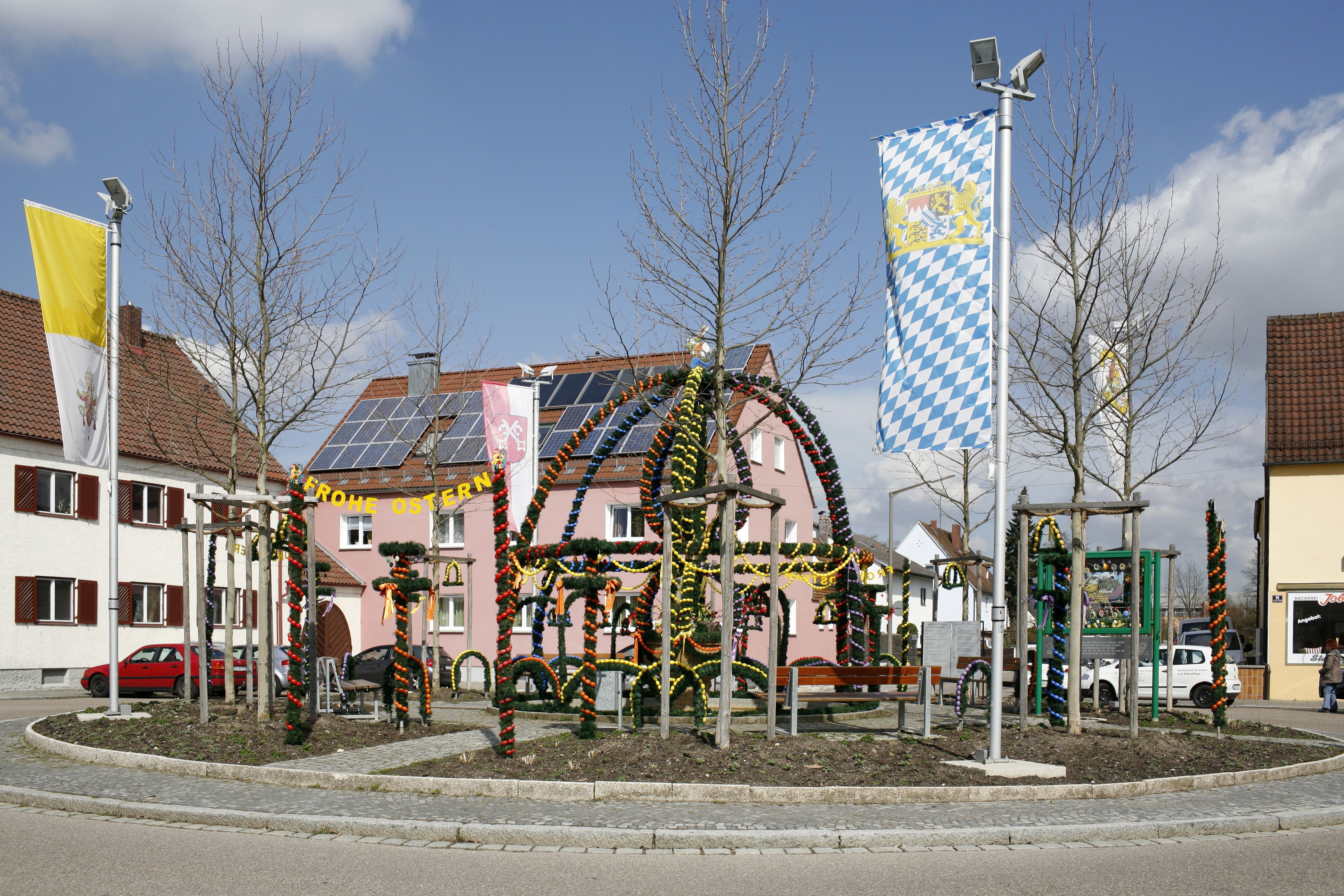 Fotografie: Osterbrunnen an der Danziger Freiheit