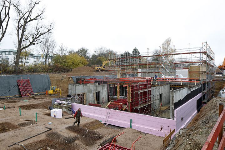 Baufortschritt am 13. November 2019 - Der Keller nimmt Form an, erste Holzteile werden verbaut (C) Bilddokumentation Stadt Regensburg Rubina - Bautagebuch - Keller und erste Holzteile