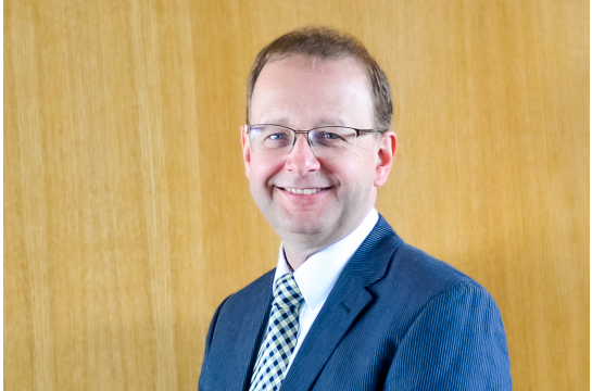 Porträt: Dr. Christoph Häusler