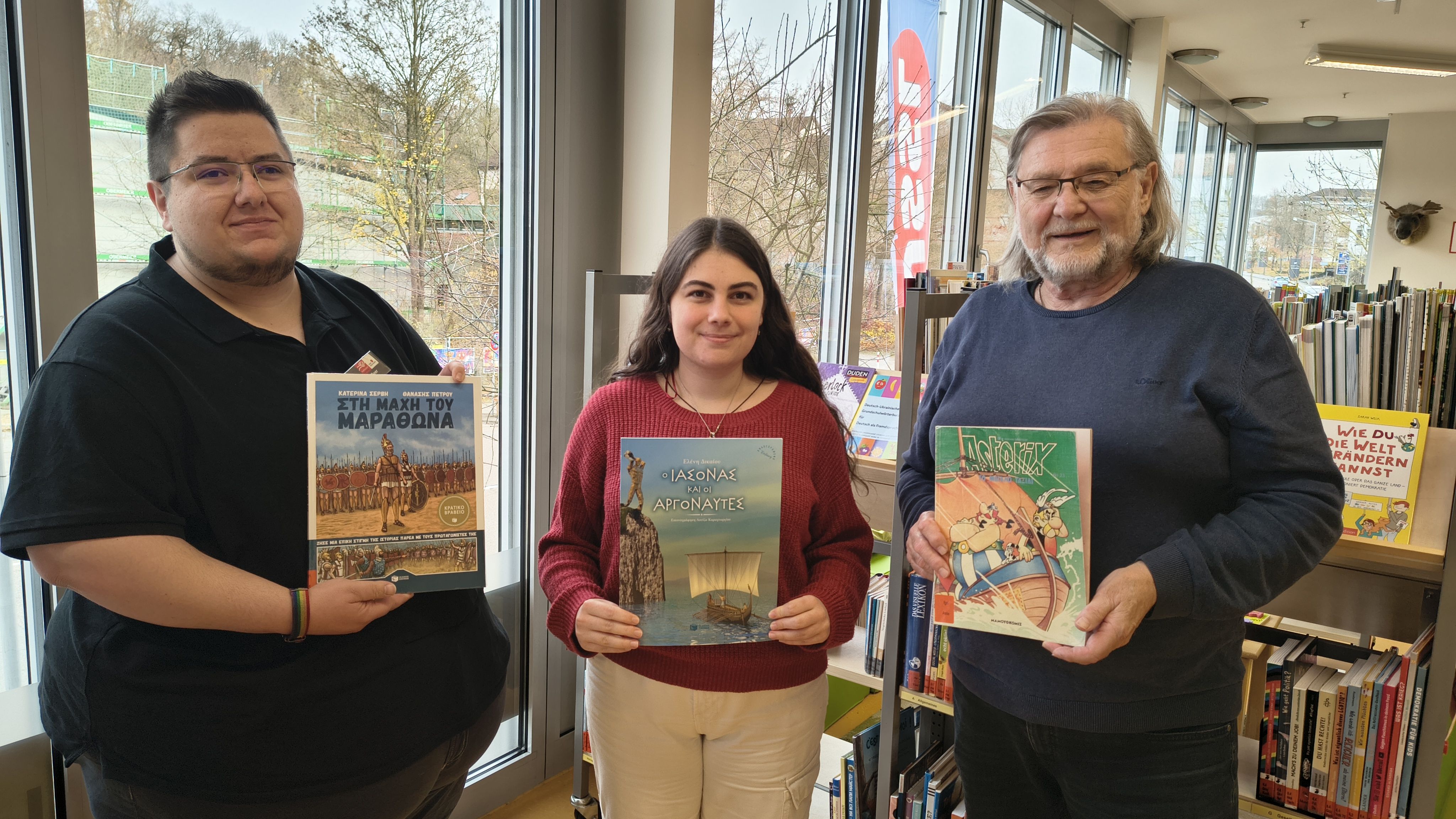 Fotografie – Übergabe der griechischen Bücher