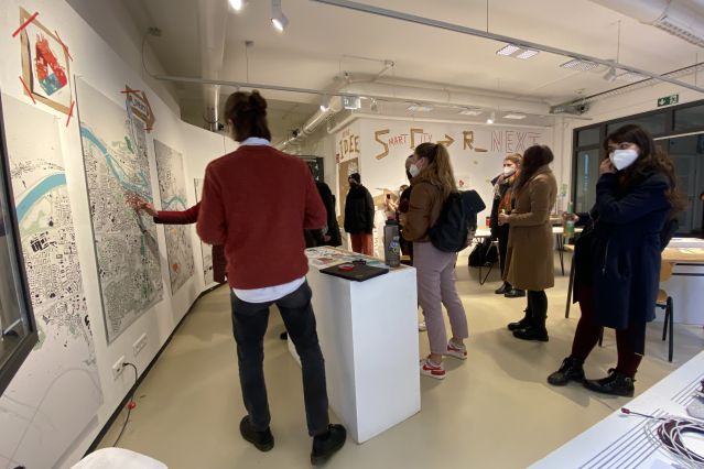 Studierende beim Workshop zur Umwelt- und Architekturvermittlung