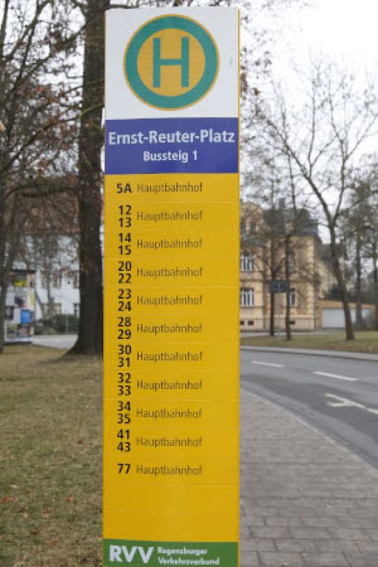 Bushaltestellenschild (C) Stadt Regensburg