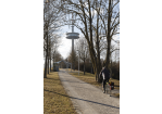 Fotografie: Parallel zur A3 führt ein Spazierweg bis zum Fernsehturm. © Bilddokumentation Stadt Regensburg