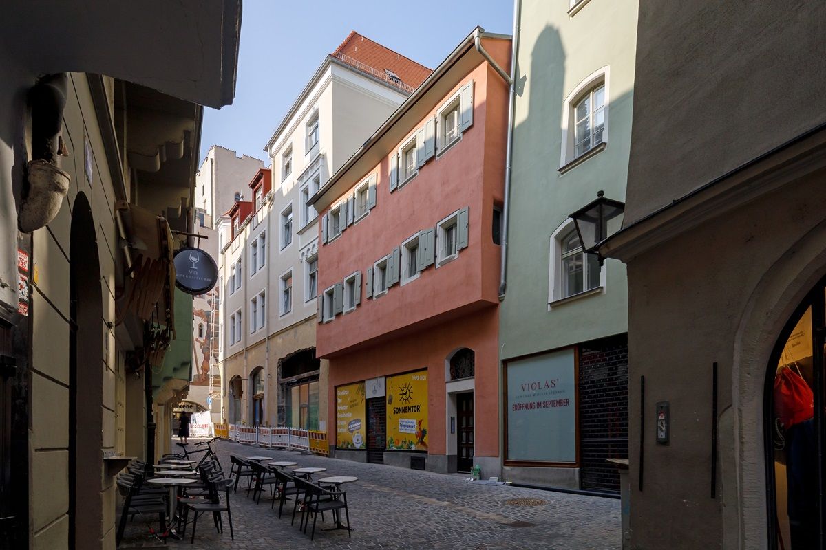 Fotografie – Außenansicht des Wiedemann Hauses in der Brückstraße