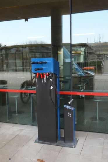 Fotografie – Fahrradreparaturstation an der OTH