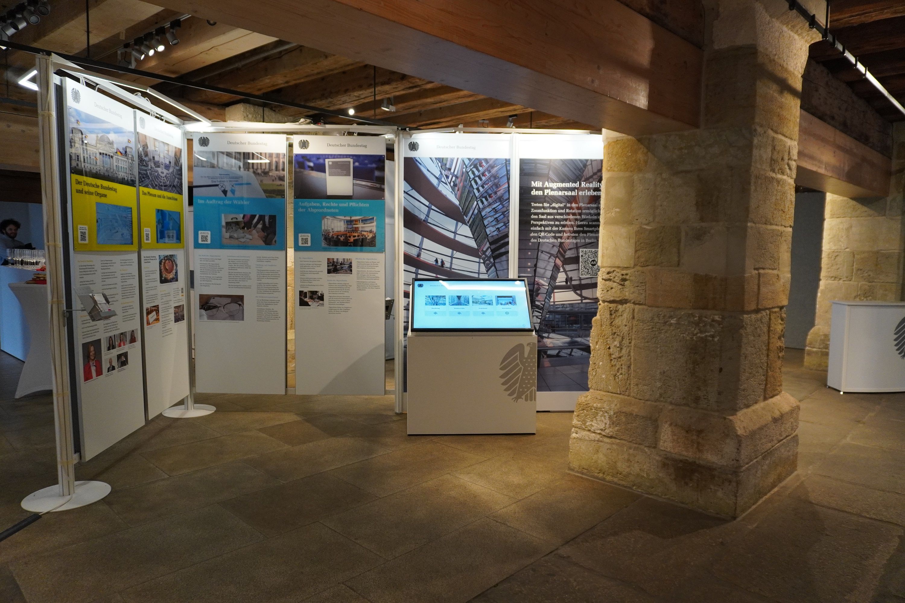 Bundestags-Ausstellung 16