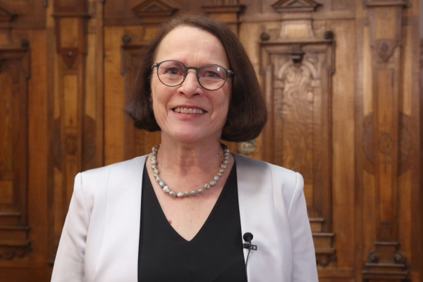 Screenshot aus dem Weihnachtsgruß 2025 - Oberbürgermeisterin Gertrud Maltz-Schwarzfischer 